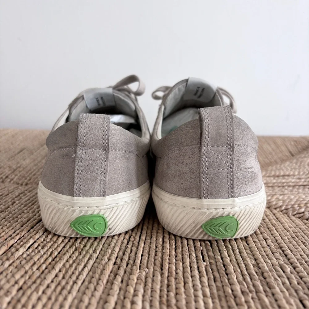 Cariuma OCA Low Cloud Grey Suede‎ Sneakers Men Size 11 Women 12.5 US Preppy